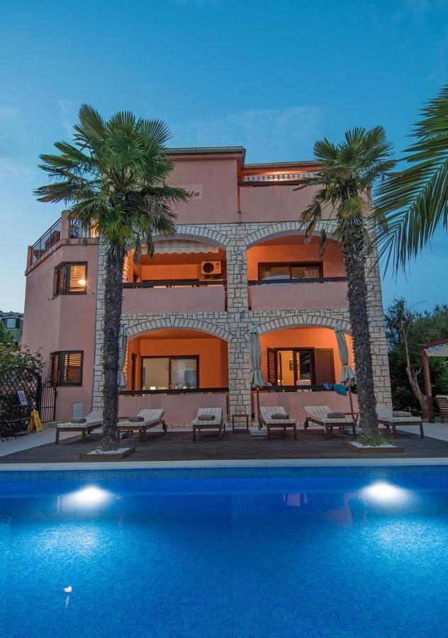 Bed & Breakfast Anita Medulin Exterior foto