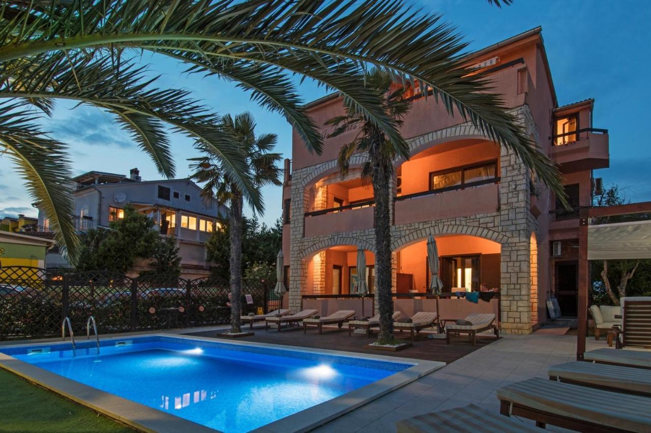 Bed & Breakfast Anita Medulin Exterior foto